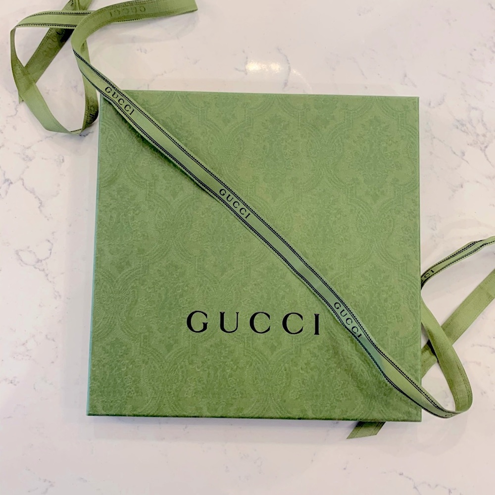 Gucci box and ribbon